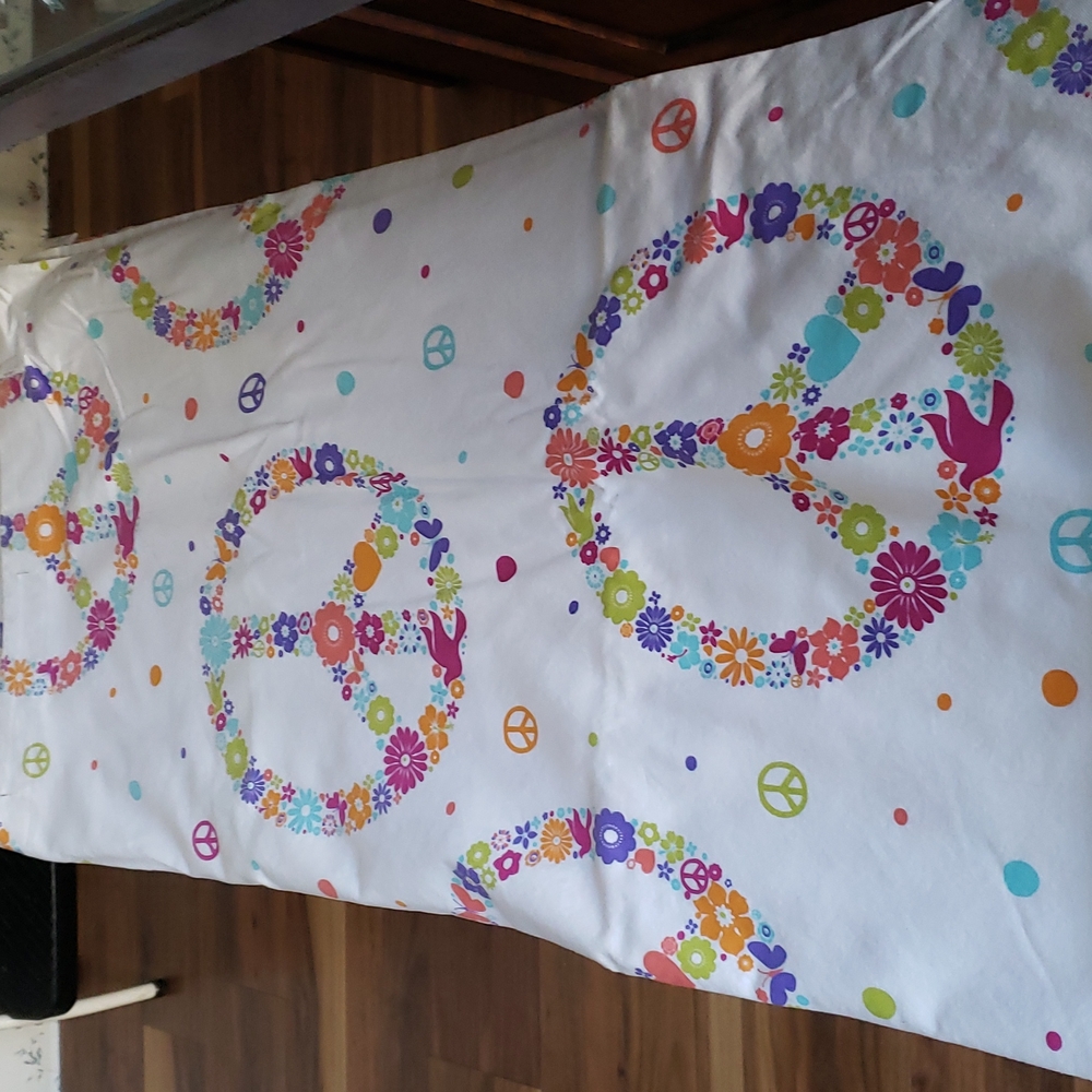 Peace Sign Shower Curtain 100% cotton; multi-colored flower design Like NEW